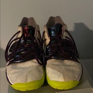 Nike Kyrie 5
